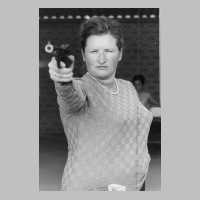 066-1004 Ruth Kasten, geb. Braun. Deutsche Meisterin im Pistolenschiessen mit der Gebrauchspistole im Jahre 1969.jpg